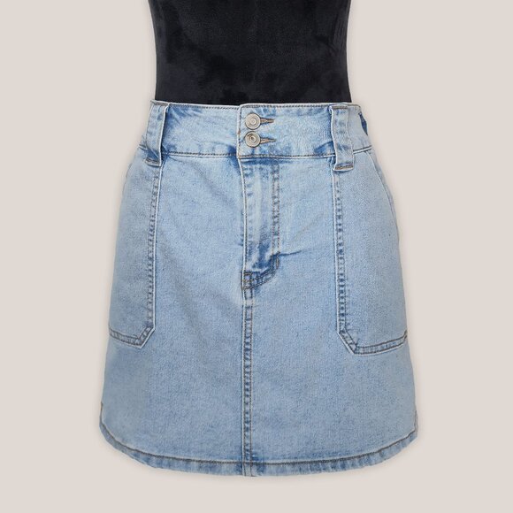 Regeneration by Celebrity Pink Blue Denim Cargo Mini Skirt in Mid Rise - Picture 3 of 9